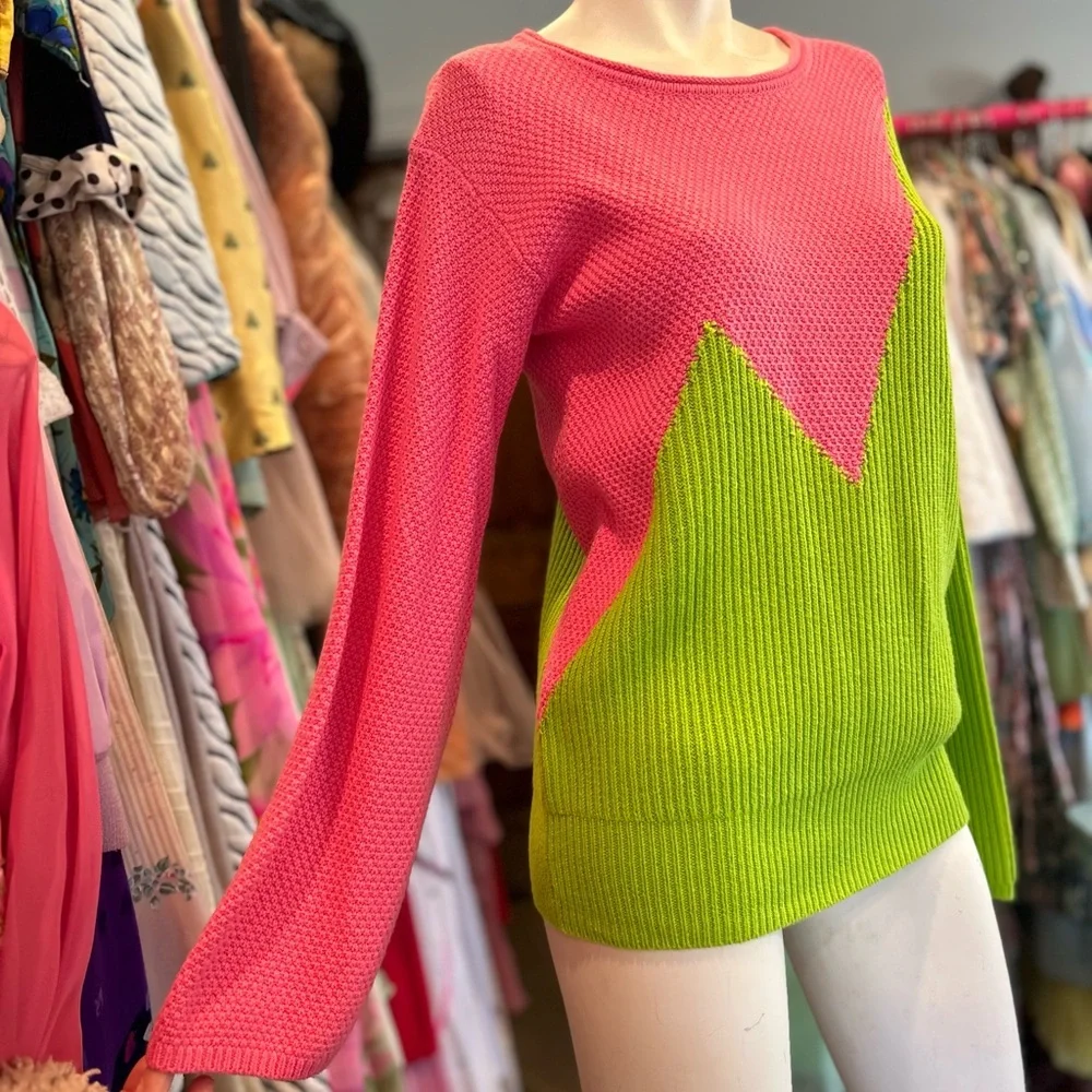Funky Graph Sweater - Picture 1 of 12